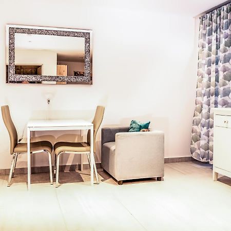 Wohnen Im Herzen Von Wien Budget Apartment Bagian luar foto
