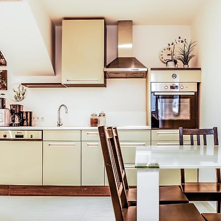 Wohnen Im Herzen Von Wien Budget Apartment Bagian luar foto