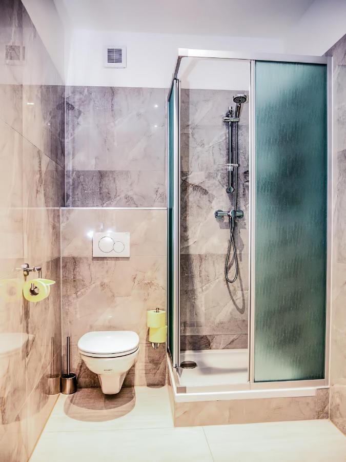 Wohnen Im Herzen Von Wien Budget Apartment Bagian luar foto