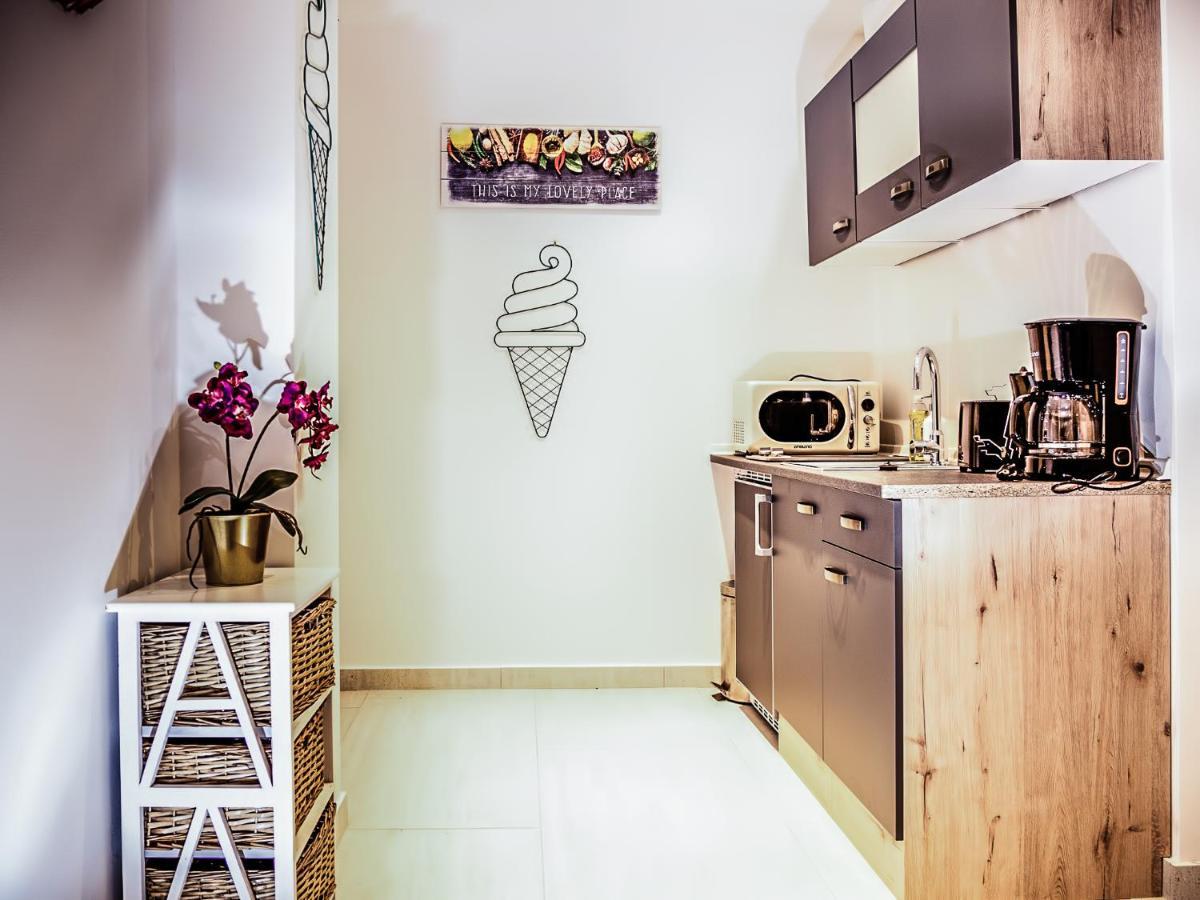 Wohnen Im Herzen Von Wien Budget Apartment Bagian luar foto