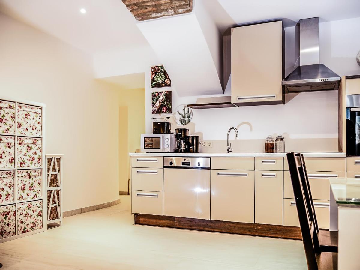 Wohnen Im Herzen Von Wien Budget Apartment Bagian luar foto