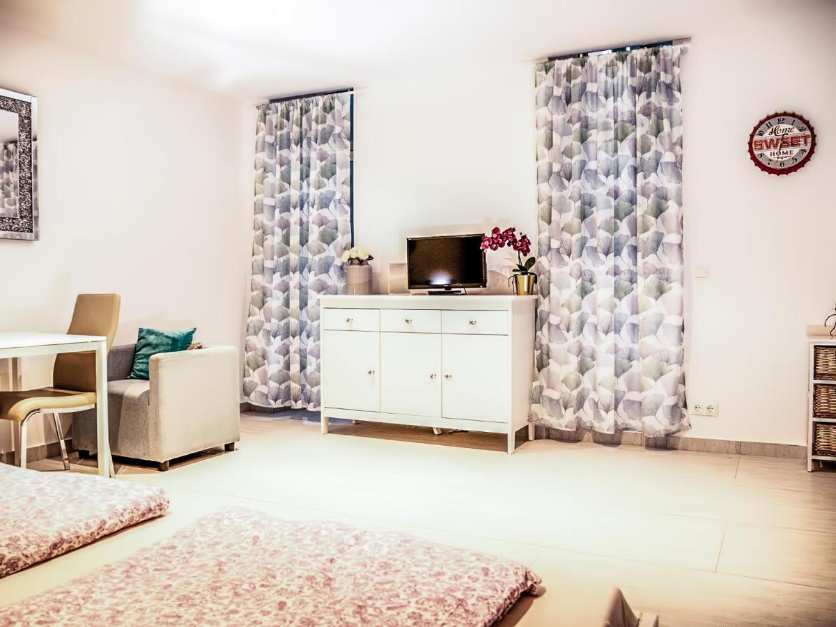 Wohnen Im Herzen Von Wien Budget Apartment Bagian luar foto